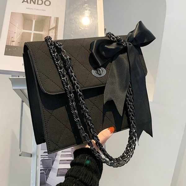 winter black suede leather retro crossbody bag women's bag 2021 new fashion all-match simple shoulder tote
winter black suede leather retro crossbody bag women's bag 2021 new fashion all-match simple shoulder tote