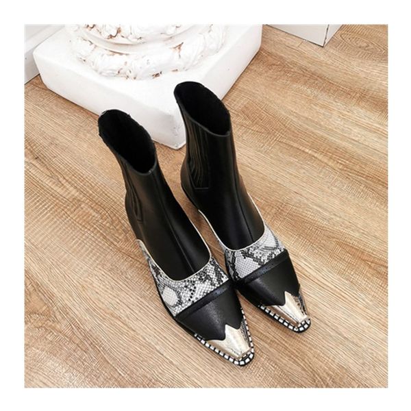 2020 and winter new retro-style boots heels thick iron metal to women's shoes more size 40-48 twju, Black
2020 and winter new retro-style boots heels thick iron metal to women's shoes more size 40-48 twju, Black