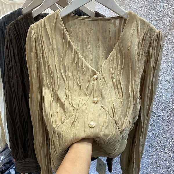 2021 new spring and autumn new korean ins specific novel material v-neck shirt pleated women 90uz, White
2021 new spring and autumn new korean ins specific novel material v-neck shirt pleated women 90uz, White