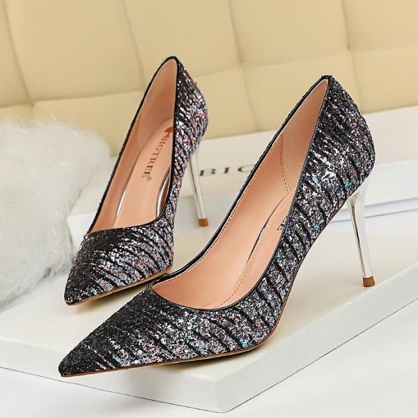 2020 новая весна женщины насосы высокого thin пятки остроконечные toe sexy ladies bling свадебное женская обувь золото женщины высокие каблу, Black
2020 новая весна женщины насосы высокого thin пятки остроконечные toe sexy ladies bling свадебное женская обувь золото женщины высокие каблу, Black