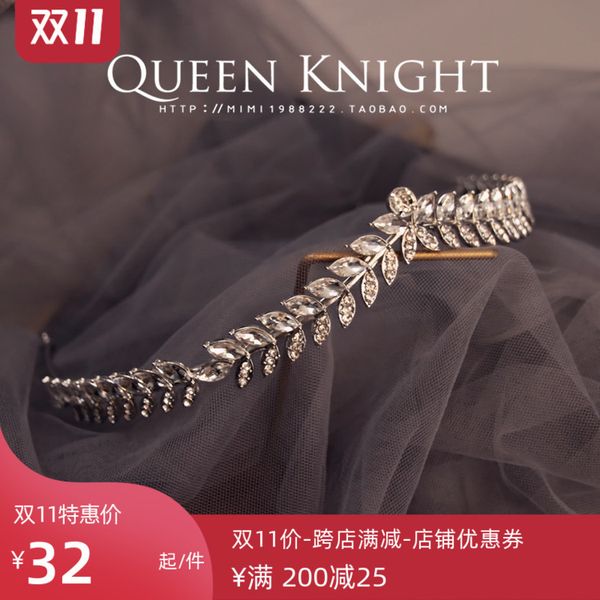 exquisite, and simple headband, water diamond, small crown, bride portrait, korean style banquet performance headdress, Silver
exquisite, and simple headband, water diamond, small crown, bride portrait, korean style banquet performance headdress, Silver