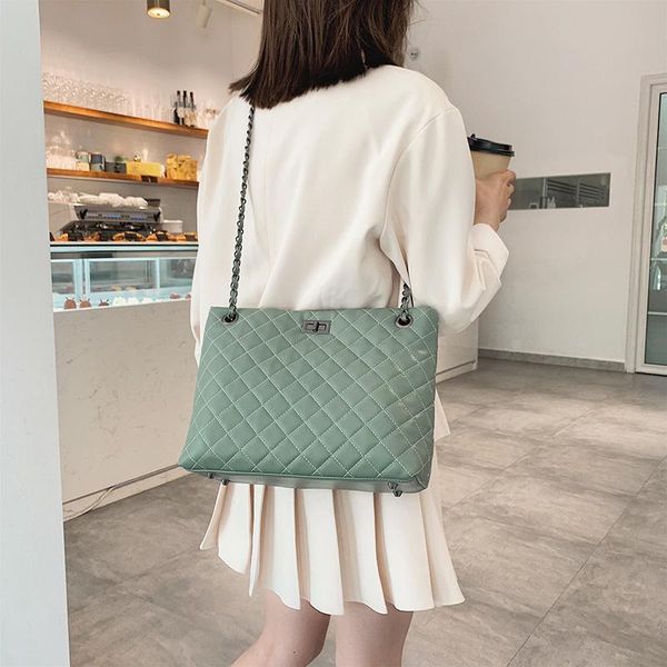 shoulder bags women designer chains luxury bag leather crossbody fashion travel 2021 satchels 
shoulder bags women designer chains luxury bag leather crossbody fashion travel 2021 satchels