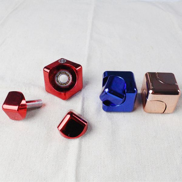 magnetic finger spinning cube alloy spinning cube spinning dice decompression artifact finger for kids to play
magnetic finger spinning cube alloy spinning cube spinning dice decompression artifact finger for kids to play