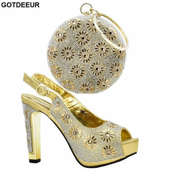 latest shoes and bag sets for party in women nigerian women wedding shoes and bag set decorated with rhinestone crystal, Black
latest shoes and bag sets for party in women nigerian women wedding shoes and bag set decorated with rhinestone crystal, Black