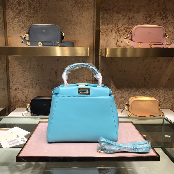factory whosale calf leather 33cm blue design peekaboo handbag,also have pink color,fast delivery,contact me for more details
factory whosale calf leather 33cm blue design peekaboo handbag,also have pink color,fast delivery,contact me for more details