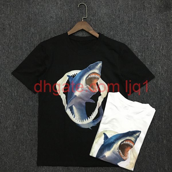 19ss mens t shirt shark pring men women couples fashion casual short sleeve mens round neck tees 2 colors, Black
19ss mens t shirt shark pring men women couples fashion casual short sleeve mens round neck tees 2 colors, Black