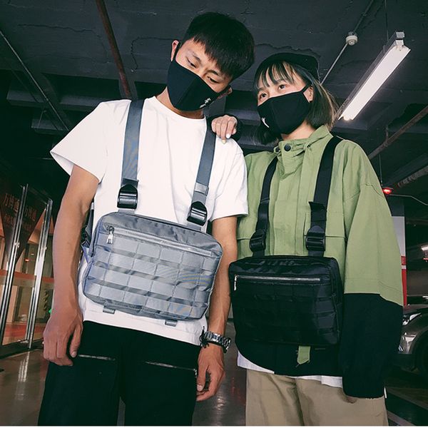 2020 chest rig bags adjustable tactical pocket hip hop streetwear functional tactical breast bag cross shoulder bag, White;black
2020 chest rig bags adjustable tactical pocket hip hop streetwear functional tactical breast bag cross shoulder bag, White;black