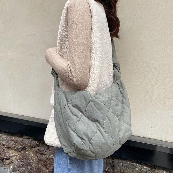 niche design women bag 2021 one shoulder large capacity solid color fashion bag casual korean style pack d870
niche design women bag 2021 one shoulder large capacity solid color fashion bag casual korean style pack d870