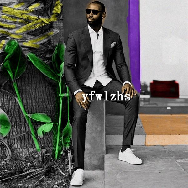 handsome two buttons groomsmen peak lapel groom tuxedos mens wedding dress man jacket blazer prom dinner suits (jacket+pants+tie)w281, Black;gray
handsome two buttons groomsmen peak lapel groom tuxedos mens wedding dress man jacket blazer prom dinner suits (jacket+pants+tie)w281, Black;gray
