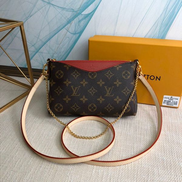 Big red PALLS CLUTH handbag handbag wallet backpack main card holder duffle bag women handbags handbag horsebit card holder
Big red PALLS CLUTH handbag handbag wallet backpack main card holder duffle bag women handbags handbag horsebit card holder