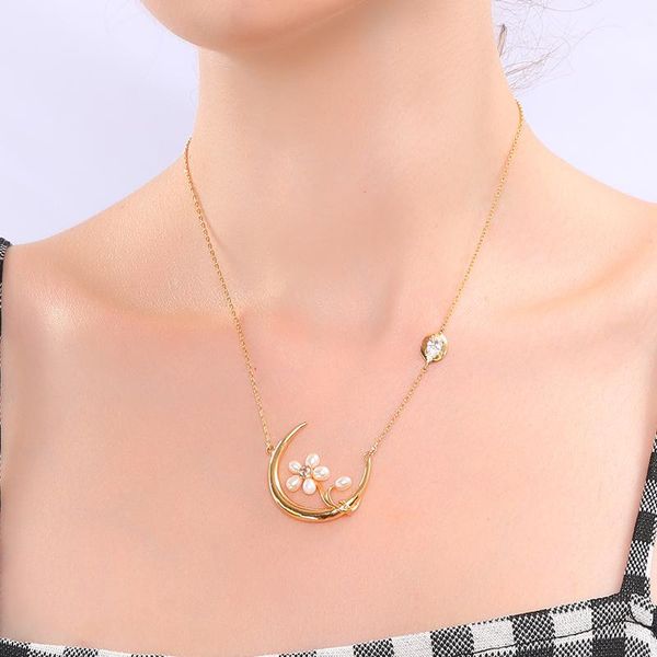 chokers gold color zircon necklaces imitation pearls pendants charms for women fashion jewelry arrival, Golden;silver
chokers gold color zircon necklaces imitation pearls pendants charms for women fashion jewelry arrival, Golden;silver