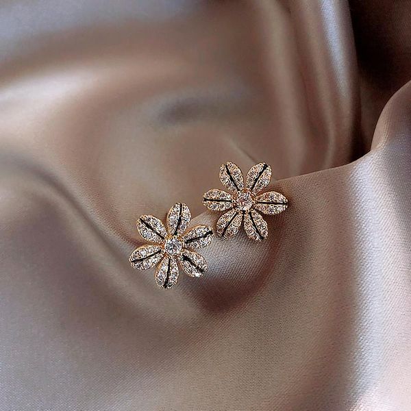 stud fashion advanced crystal zircon petal earrings for woman simple prevent allergy statement women 2021 jewelry gift, Golden;silver
stud fashion advanced crystal zircon petal earrings for woman simple prevent allergy statement women 2021 jewelry gift, Golden;silver