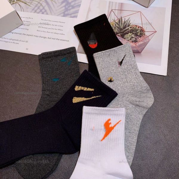 mens socks gentleman's formal sock new mid-length solid color wear-resistant soft men's and women's cotton with gift box 5 co, Black;red
mens socks gentleman's formal sock new mid-length solid color wear-resistant soft men's and women's cotton with gift box 5 co, Black;red