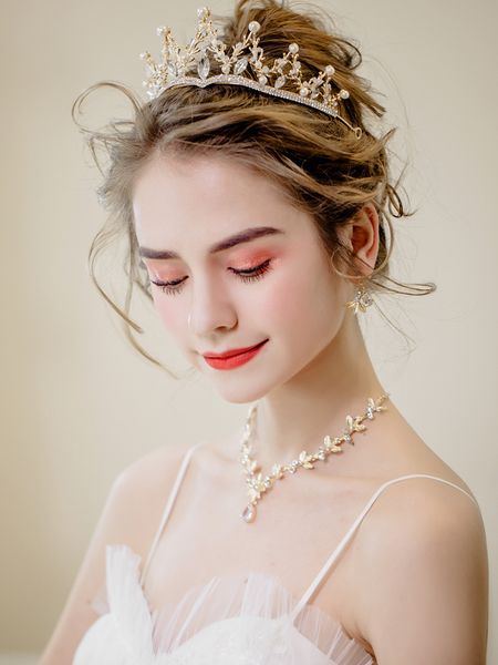 bridal headdress three piece set korean dress accessories diamond necklace champagne wedding gold crown, Silver
bridal headdress three piece set korean dress accessories diamond necklace champagne wedding gold crown, Silver