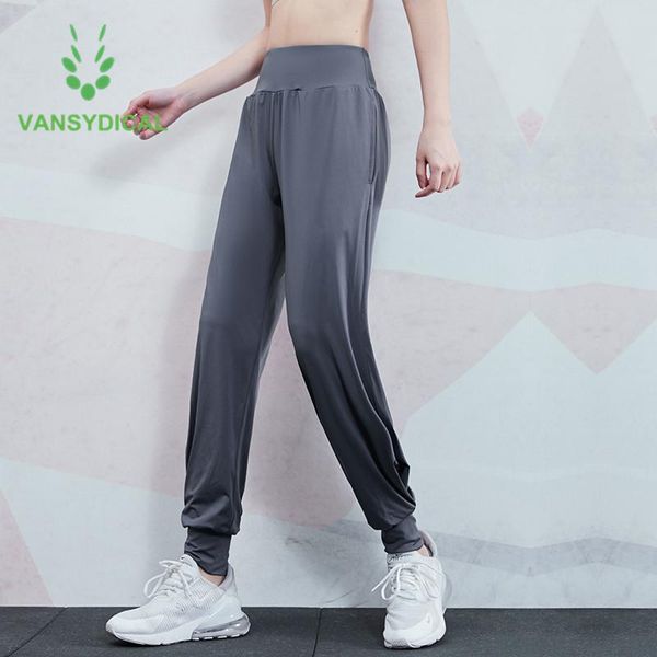 running pants brand autumn workout sweatpants women loose sports training gym slim high-waist fitness jogging trousers female, Black;blue
running pants brand autumn workout sweatpants women loose sports training gym slim high-waist fitness jogging trousers female, Black;blue