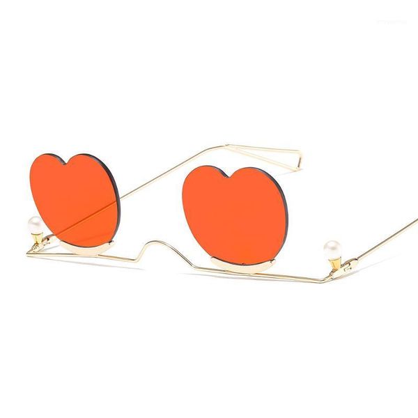 vintage frameless love metal sunglasses women men personality gradient small sun glasses punk fashion unique ladies eyewear1, White;black 
vintage frameless love metal sunglasses women men personality gradient small sun glasses punk fashion unique ladies eyewear1, White;black