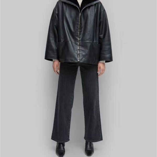 black annecy cropped reversible leather jacket faux fur lining zipper front short oversized coats fw 201030
black annecy cropped reversible leather jacket faux fur lining zipper front short oversized coats fw 201030