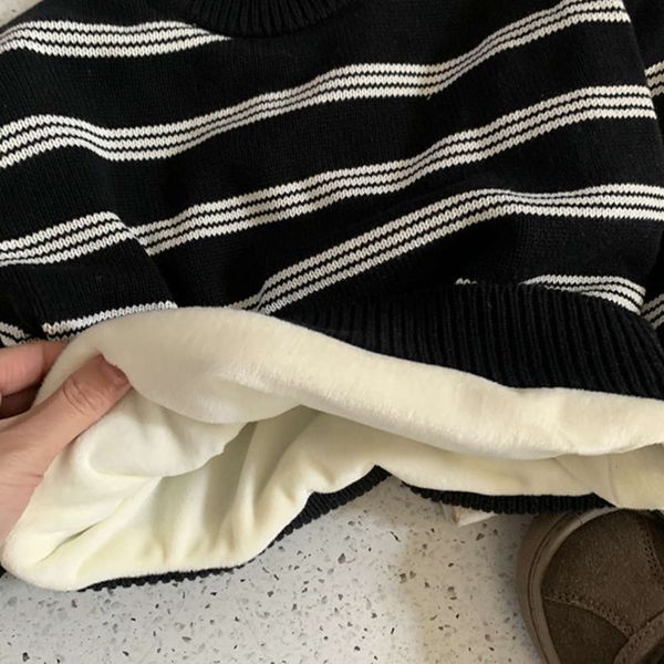 sweater, and high half plush children's thickened collar t-shirt, boy's korean striped girl's winter cloth u914, Blue
sweater, and high half plush children's thickened collar t-shirt, boy's korean striped girl's winter cloth u914, Blue