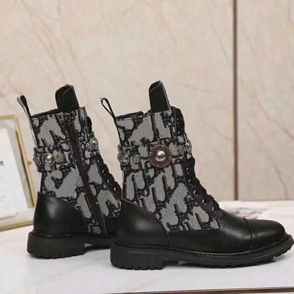 fashion lady martin boots fashion flamingo love arrow medal leather rough desert boots winter leather luxury women's shoes, Black
fashion lady martin boots fashion flamingo love arrow medal leather rough desert boots winter leather luxury women's shoes, Black