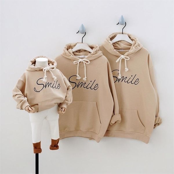 fashion sport hoodies family matching outfits smile sweatshirts for a family of three casual pockets hooded clothes couple wear y200713, Blue
fashion sport hoodies family matching outfits smile sweatshirts for a family of three casual pockets hooded clothes couple wear y200713, Blue