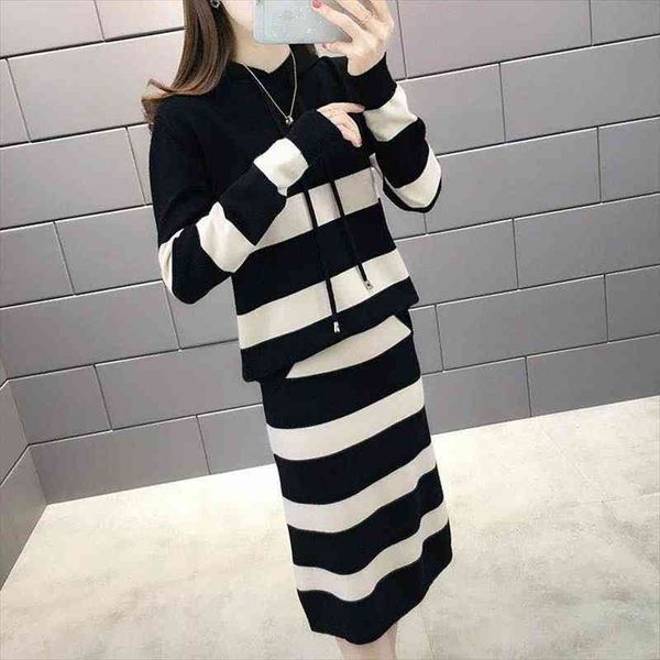 designer vintage knitt skirt set women sweet hooded collar sweater casual knitting skirt splicing stripe autumn 2piece set, Gray
designer vintage knitt skirt set women sweet hooded collar sweater casual knitting skirt splicing stripe autumn 2piece set, Gray