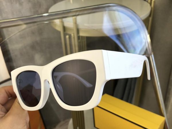 summer 7188 sunglasses for women style anti-ultraviolet retro plate square full frame fashion rectangle eyeglasses random box, White;black
summer 7188 sunglasses for women style anti-ultraviolet retro plate square full frame fashion rectangle eyeglasses random box, White;black