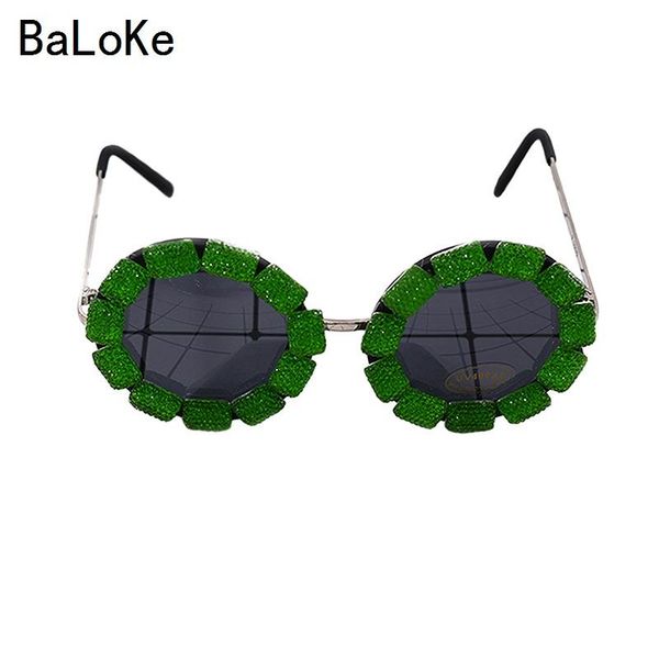 sunglasses retro brand design female baroque flowers full frame casual fashion women vintage round glass eyewear, White;black
sunglasses retro brand design female baroque flowers full frame casual fashion women vintage round glass eyewear, White;black