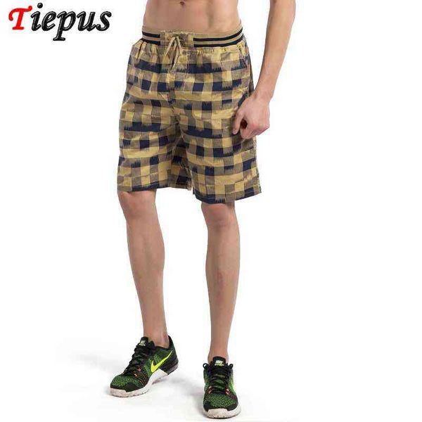 bermuda male 2018 summer elastic waist mens plaid shorts classic design breeches cotton casual beach short pants big size 44 w220214, White;black
bermuda male 2018 summer elastic waist mens plaid shorts classic design breeches cotton casual beach short pants big size 44 w220214, White;black