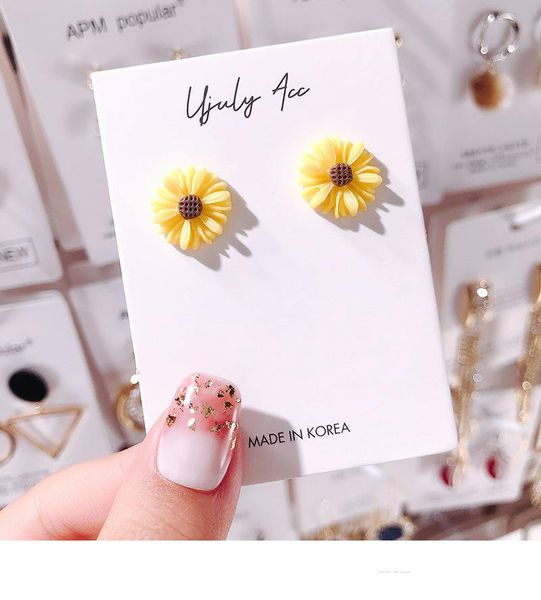 sweet acrylic small daisy stud earrings for women girls new flower white and yellow earring wedding bridal party holiday jewelry, Golden;silver
sweet acrylic small daisy stud earrings for women girls new flower white and yellow earring wedding bridal party holiday jewelry, Golden;silver