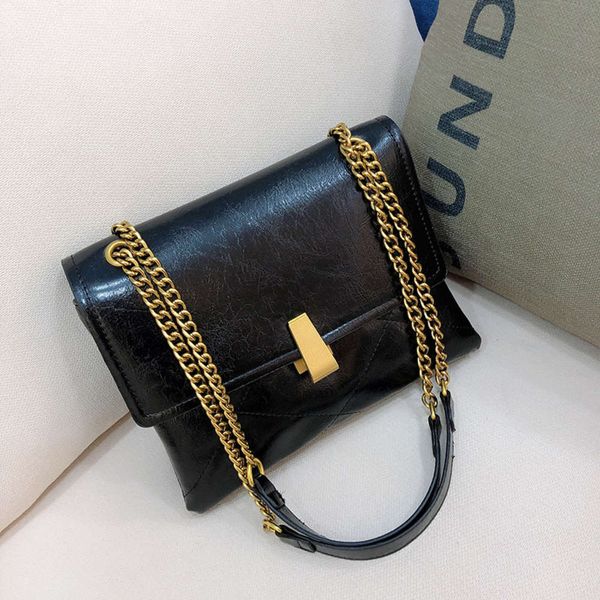 luxurys designers xiaozhong high texture 2021 new women's fashion foreign style lock ring lattice chain bag
luxurys designers xiaozhong high texture 2021 new women's fashion foreign style lock ring lattice chain bag
