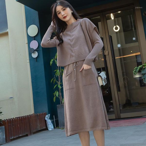 o-neck women knitted skirt suits autumn winter long sleeve two piece sets elegant medium length dress+vest sweater pullover1, White;black
o-neck women knitted skirt suits autumn winter long sleeve two piece sets elegant medium length dress+vest sweater pullover1, White;black