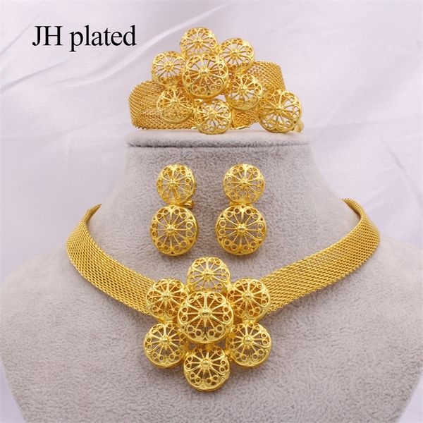 gold color jewelry sets for women african bridal wedding gifts party necklace bracelet earrings ring set saudi arabia jewellery 201222, Slivery;crystal
gold color jewelry sets for women african bridal wedding gifts party necklace bracelet earrings ring set saudi arabia jewellery 201222, Slivery;crystal