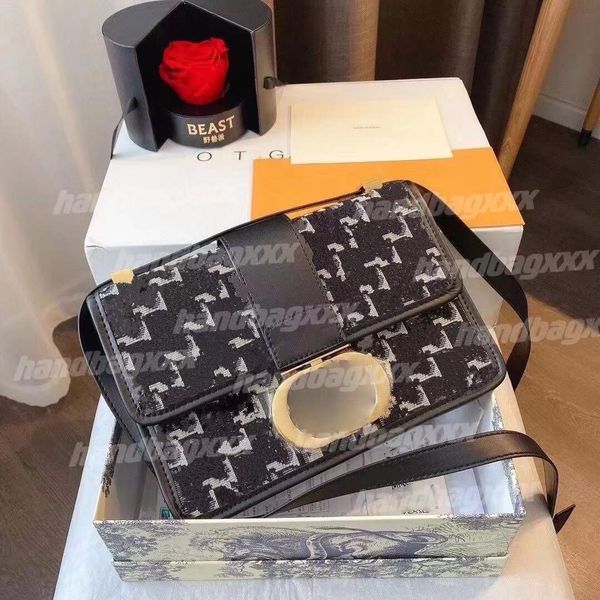 Messenger bag Fashion shoulder Genuine Leather Ladies purse bags Bags Cowhide Cross Body
Messenger bag Fashion shoulder Genuine Leather Ladies purse bags Bags Cowhide Cross Body