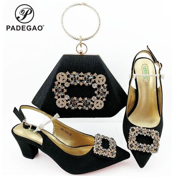 spring new coming black color african lady shoes and bags to match shoes with bag set matching nigerian shoe and bag set
spring new coming black color african lady shoes and bags to match shoes with bag set matching nigerian shoe and bag set