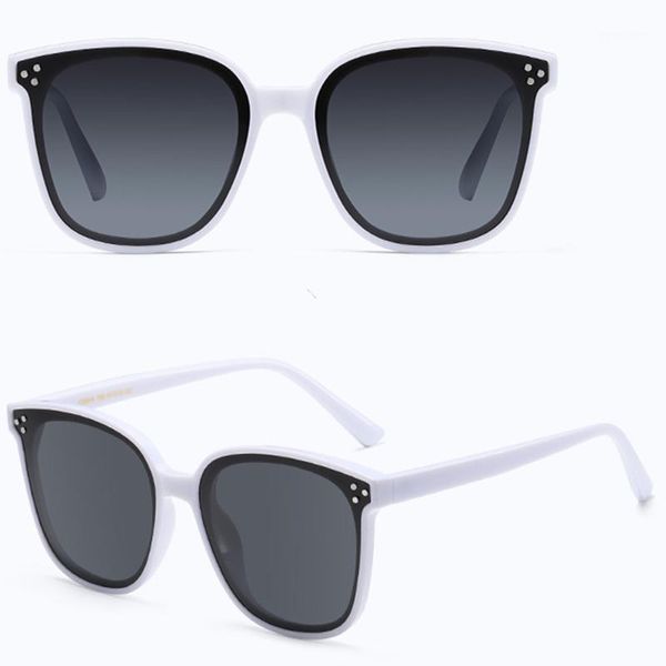 2020 women's glasses sunglasses polarized lens round sun glasses butterfly oculos feminino1, White;black
2020 women's glasses sunglasses polarized lens round sun glasses butterfly oculos feminino1, White;black