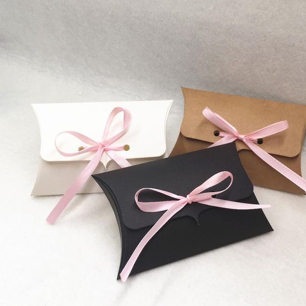 24pcs/lot kraft paper 12.5*8*2.5cm pillow gift box wedding party favors gift candy boxes with pin bbybgd
24pcs/lot kraft paper 12.5*8*2.5cm pillow gift box wedding party favors gift candy boxes with pin bbybgd