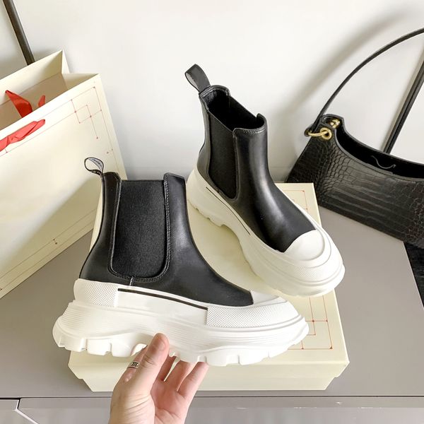 luxury designer women men tread slick boots leather canvas lace-up rubber round toes platform genuine leathers lining fashion with box size, Black
luxury designer women men tread slick boots leather canvas lace-up rubber round toes platform genuine leathers lining fashion with box size, Black