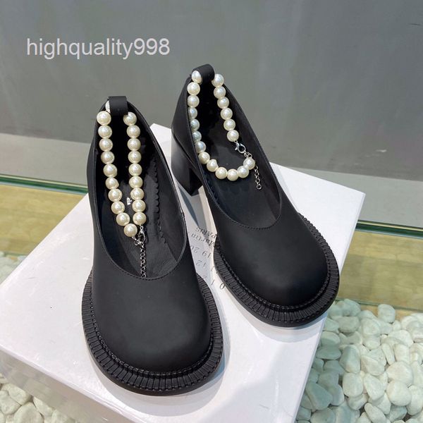 dress shoes high end european low heel shoes patent leather spring line buckle pearl mary jane, Black
dress shoes high end european low heel shoes patent leather spring line buckle pearl mary jane, Black