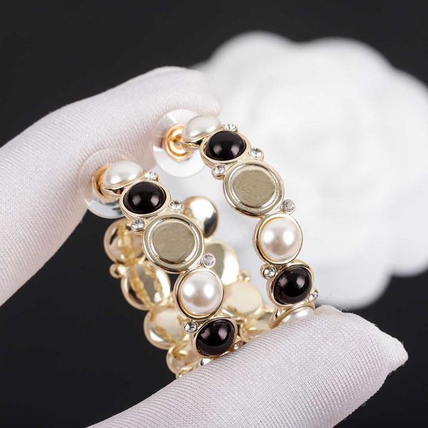 2021 drop half earring with black and white shell for women wedding jewelry gift ps3500, Golden
2021 drop half earring with black and white shell for women wedding jewelry gift ps3500, Golden