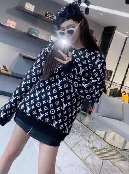 2020 autumn new trend covered with letters printed loose korean style stylish trend, White;black
2020 autumn new trend covered with letters printed loose korean style stylish trend, White;black