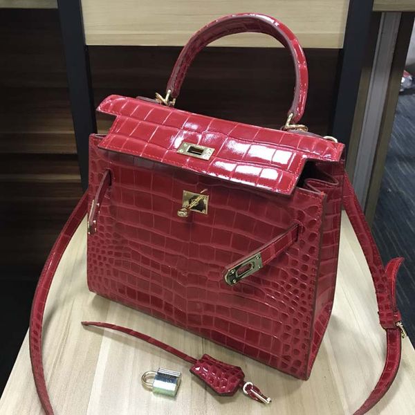 new womens handbag large bag simple shoulder bag crossbody bag crocodile pattern platinum zip cowhide christmas 
new womens handbag large bag simple shoulder bag crossbody bag crocodile pattern platinum zip cowhide christmas
