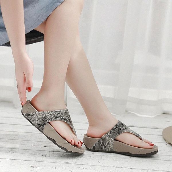 2020 summer shoes women wedge sandals flip flops casual ladies platform sandals woman summer holiday beach a1398 #m02d, Black
2020 summer shoes women wedge sandals flip flops casual ladies platform sandals woman summer holiday beach a1398 #m02d, Black
