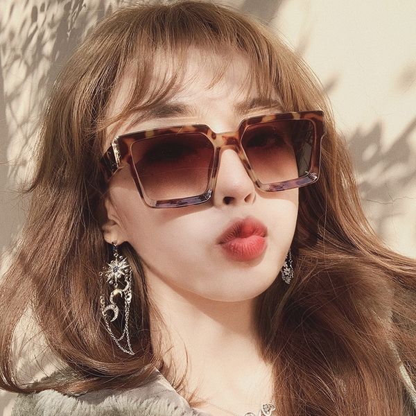 newsunglasses square women sun glasses female eyewear eyeglasses plastic frame clear lens uv400 shade fashion driving new 3 
newsunglasses square women sun glasses female eyewear eyeglasses plastic frame clear lens uv400 shade fashion driving new 3