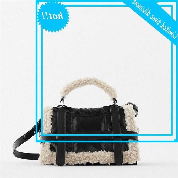 in mode small square for 2021 new crossbody women mini handbags package women's pack lamswol cross body bag
in mode small square for 2021 new crossbody women mini handbags package women's pack lamswol cross body bag