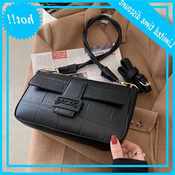fashionable small square bag women's 2020 new foreign temperament fashion french korean design one shoulder messenger
fashionable small square bag women's 2020 new foreign temperament fashion french korean design one shoulder messenger