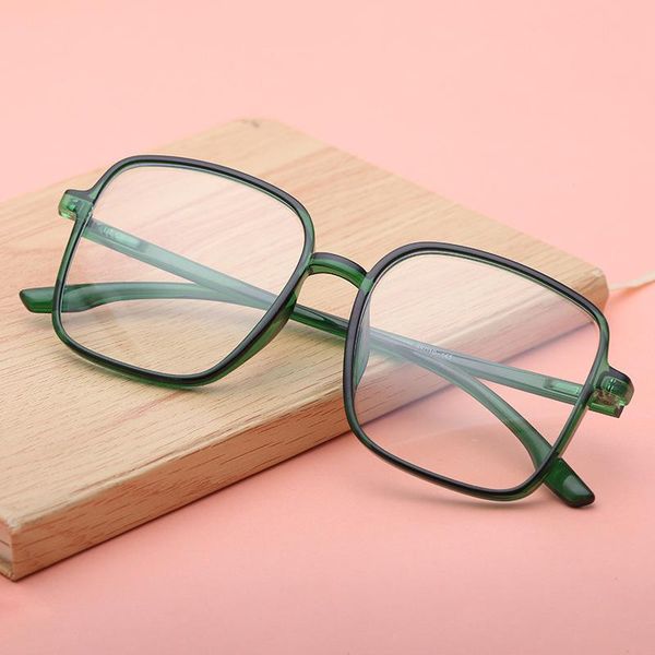 2020 new blue light and uv proof flat glasses women's fashion tr90 net red same eyeglass frame 8975, White;black
2020 new blue light and uv proof flat glasses women's fashion tr90 net red same eyeglass frame 8975, White;black