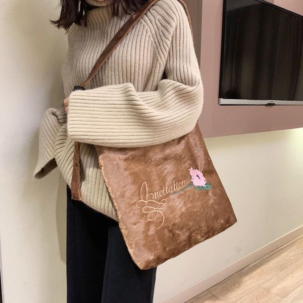 women's bag new vintage embroidered rose shoulder bag elegant letter crossbody large capacity short travel packet b361
women's bag new vintage embroidered rose shoulder bag elegant letter crossbody large capacity short travel packet b361