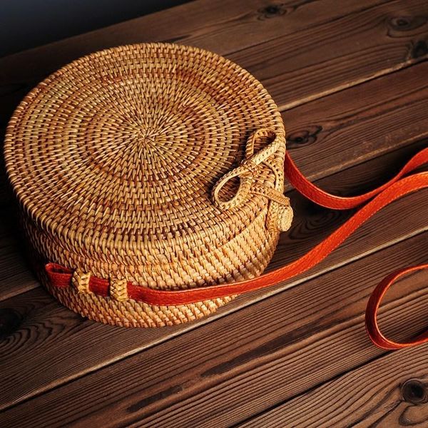 new woven rattan bag round straw shoulder bag small beach handbags women summer hollow handmade messenger crossbody bags
new woven rattan bag round straw shoulder bag small beach handbags women summer hollow handmade messenger crossbody bags