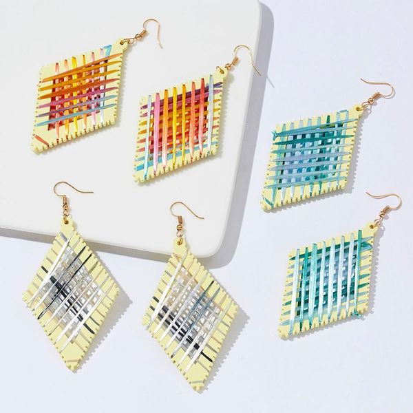 bohemian себе падение лафит серьги для женщин геометрическая вуд плетеная соломы rattan плетение ручной работы серьги партии ювелирных издел, Golden
bohemian себе падение лафит серьги для женщин геометрическая вуд плетеная соломы rattan плетение ручной работы серьги партии ювелирных издел, Golden