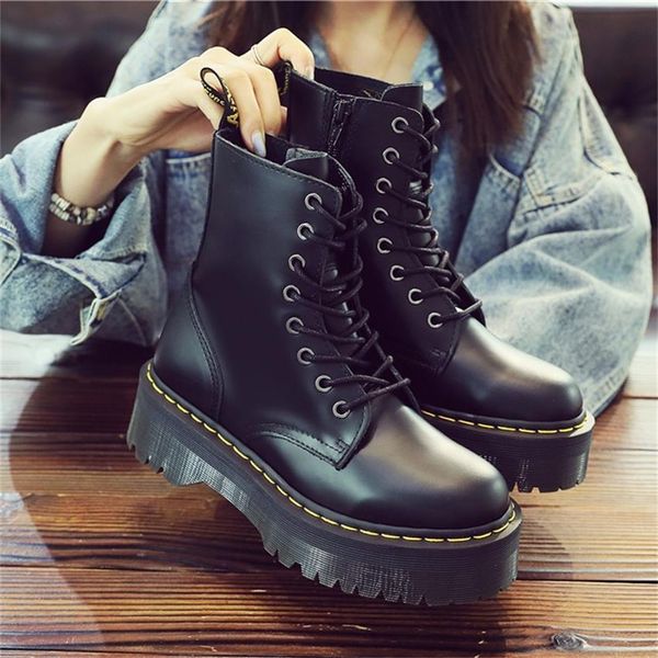 2021 women genuine leather flats shoes female ladies designer boots zapatos casuales de mujer e2j1, Black
2021 women genuine leather flats shoes female ladies designer boots zapatos casuales de mujer e2j1, Black